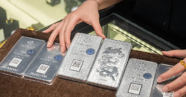 Sau cú rơi hơn 20%, một yếu tố đang ủng hộ giá bạc phục hồi trong tháng 7