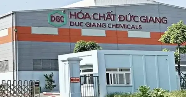 Sắc đỏ bao trùm, cổ phiếu Hoá chất Đức Giang vẫn tăng kịch trần
