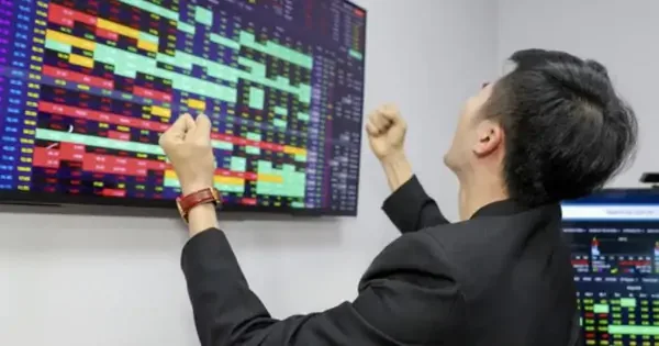Kỳ vọng VN-Index hướng lên vùng 1.850 điểm, MBS chỉ tên loạt nhóm ngành tiềm năng trong tháng 8
