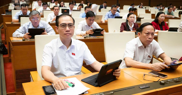 Sáng nay, Quốc hội thảo luận sửa Luật Chứng khoán, một quy định về lãnh đạo công ty chứng khoán gây chú ý