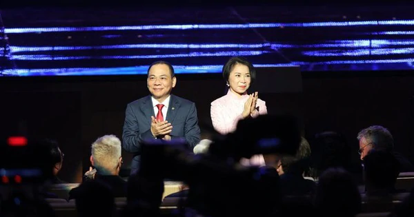 Hai vợ chồng người Việt vừa có thêm 500 triệu USD chỉ sau một ngày