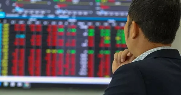 VN-Index đảo chiều tăng, cổ phiếu Digiworld bất ngờ giảm sàn