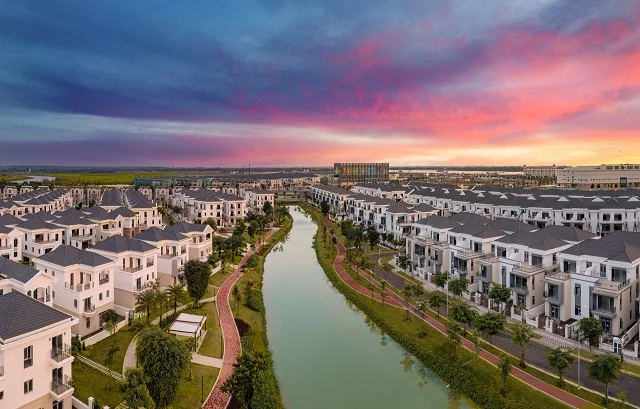 Real Estate Companies Post Huge Profits in Q1, Racing to Meet 2026 Growth Targets