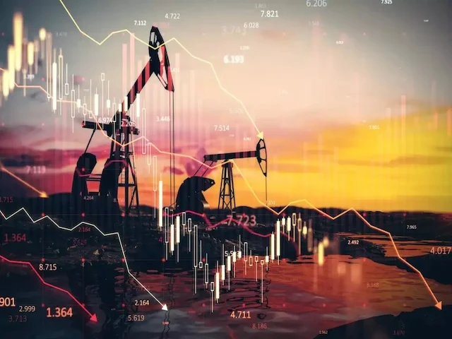 Crude Oil Price Falls 2%