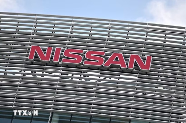 European Electric Vehicle Market Slows Down, Nissan to Narrow Investment in the UK

The article title mentions Nissan, a well-known global automotive company, and the European electric vehicle market, a key sector in the automotive industry.