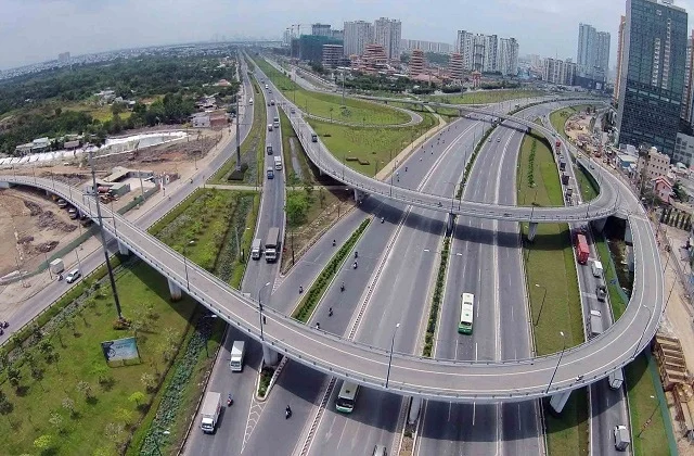 28 bộ ngành và 17 địa phương giải ngân đầu tư công dưới mức bình quân cả nước