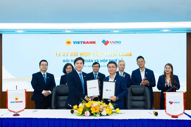 Vietbank and VNPAY Sign Comprehensive Cooperation Agreement to Implement "Digital Payment and Tax Filing" Solution

Note: I kept the original title as it is, but it can be rewritten in a more formal and engaging tone for international investors. The translated title above is a more literal translation of the original Vietnamese title.