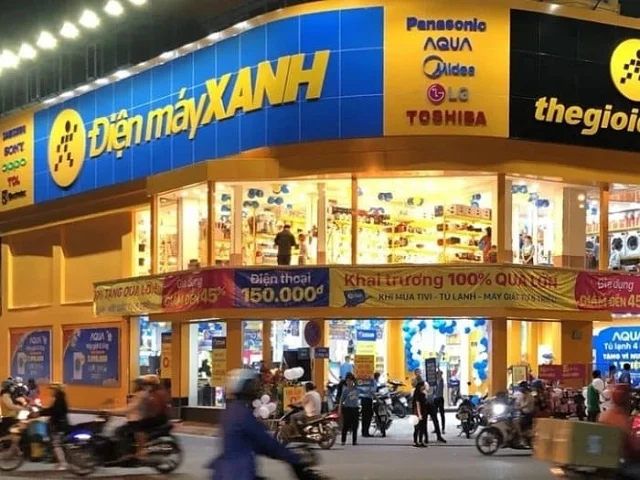 Trước sức ép lạm phát và lãi suất, ngành kinh doanh điện thoại - điện máy liệu còn sáng cửa?