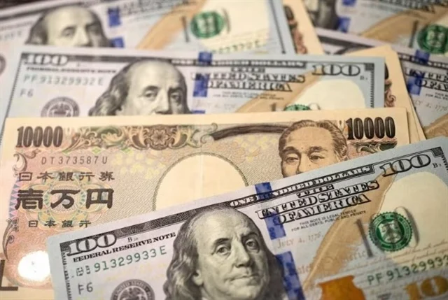 Đồng yen chạm mốc tâm lý 160 yen đổi 1 USD, Nhật Bản sẵn sàng can thiệp