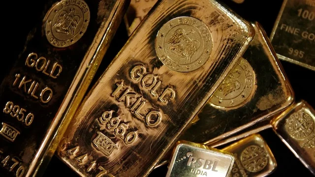 Vàng thế giới rớt mốc 4,450 USD