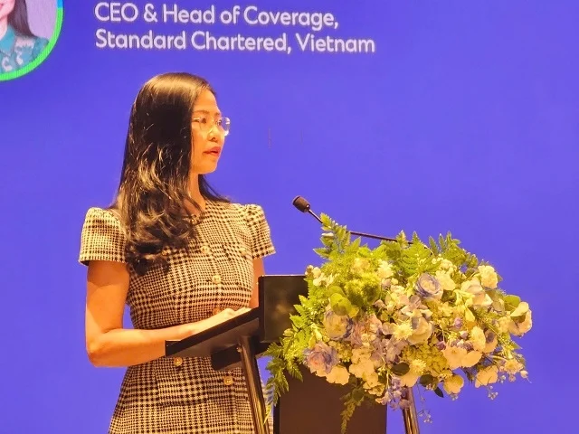 CEO Standard Chartered Việt Nam: Ứng phó biến động toàn cầu, doanh nghiệp cần khơi thông thanh khoản để "vượt bão"