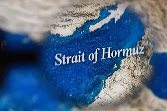 Iran đóng cửa eo biển Hormuz