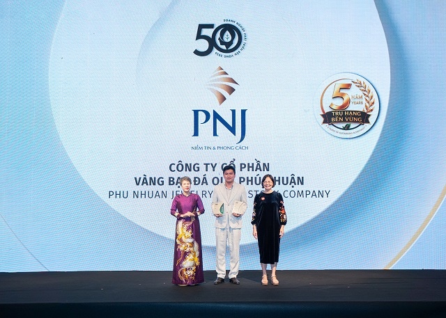 PNJ is the only listed company to be honored as "2026 Green Vision Leader"