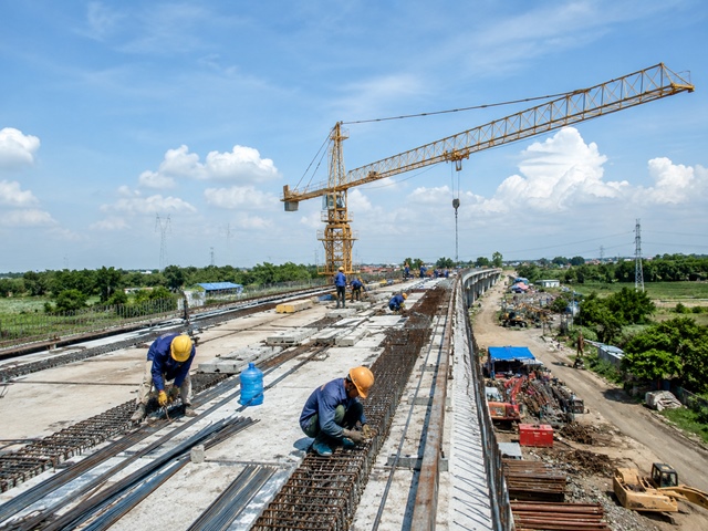 28 Ministries and 18 Localities Disburse Public Investment Below National Average
