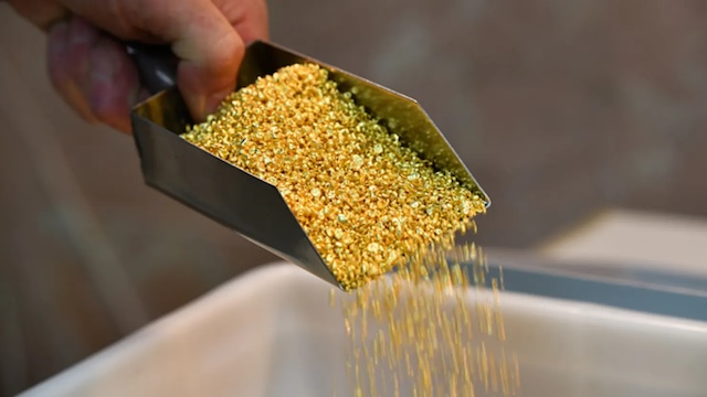 Vàng thế giới giảm mạnh sau cuộc họp của Fed