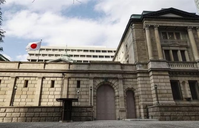 Pivotal Interest Rate Decisions Diverge Among Major Central Banks

(Note: I assume the article title is in Vietnamese and this is the translation of it)