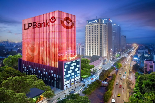 Shareholder Pham Nguyen Van, who owns nearly 5% of the company's capital, has emerged as a major stakeholder, sending LPBank's stock price soaring to its daily limit.
