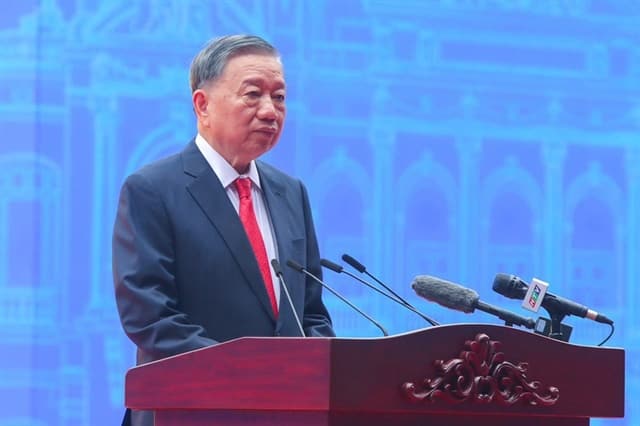 Tổng Bí thư, Chủ tịch nước Tô Lâm chỉ đạo 6 nhiệm vụ trọng tâm để xây dựng TPHCM thành một siêu đô thị chiến lược