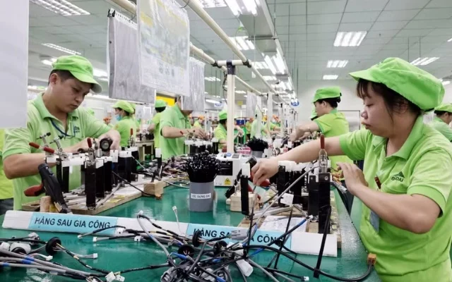 Thu hút vốn đầu tư nước ngoài: Lấy ngoại lực để làm mạnh nội lực