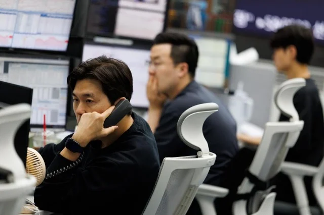 KOSPI lao dốc hơn 8%, chứng khoán Hàn Quốc lại ngắt mạch giao dịch