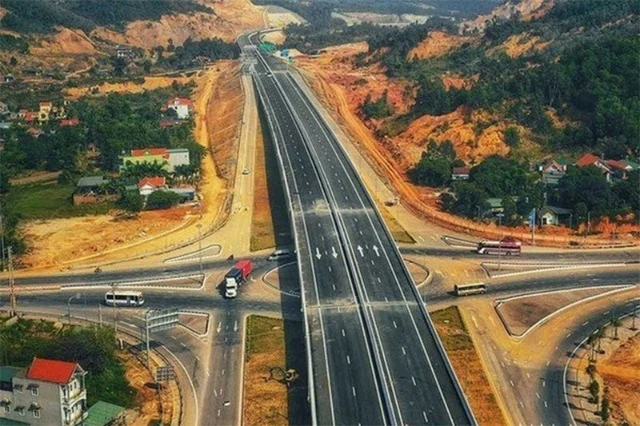 Phấn đấu đến năm 2050 cả nước sẽ có hơn 10,000km đường cao tốc