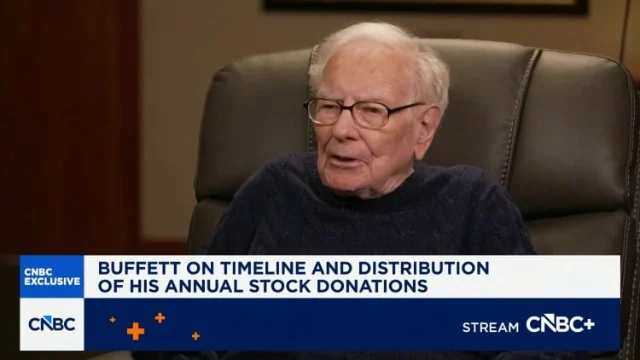 Warren Buffett: Rất khó tìm thấy cơ hội khi ai cũng thích "đánh bạc"