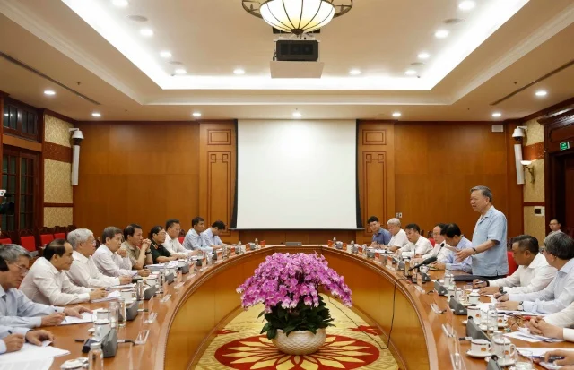 Tổng Bí thư, Chủ tịch nước: Xử lý nghiêm nhũng nhiễu, làm sai hồ sơ thanh tra