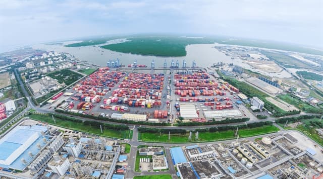 IDC lãi 6 tháng gần 900 tỷ, gần 6 ngàn tỷ doanh thu chờ ghi nhận