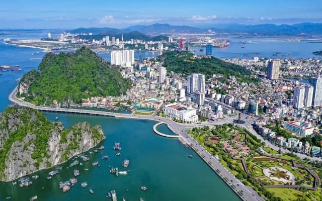 Quảng Ninh và Bắc Ninh có đủ tiêu chuẩn để lên Thành phố