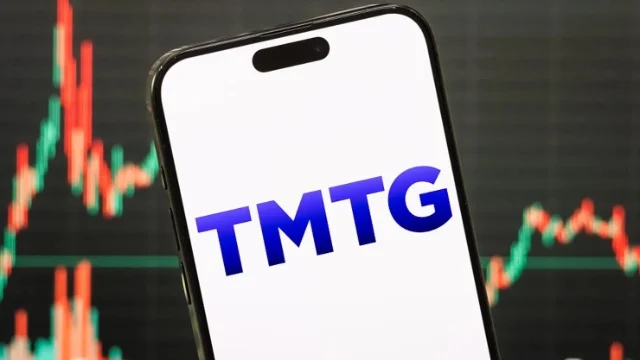 Công ty mạng xã hội của ông Trump lỗ hàng trăm triệu USD vì tiền ảo