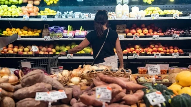 CPI Mỹ tăng chậm lại trong tháng 7, Fed có lý do để hoãn tăng lãi suất