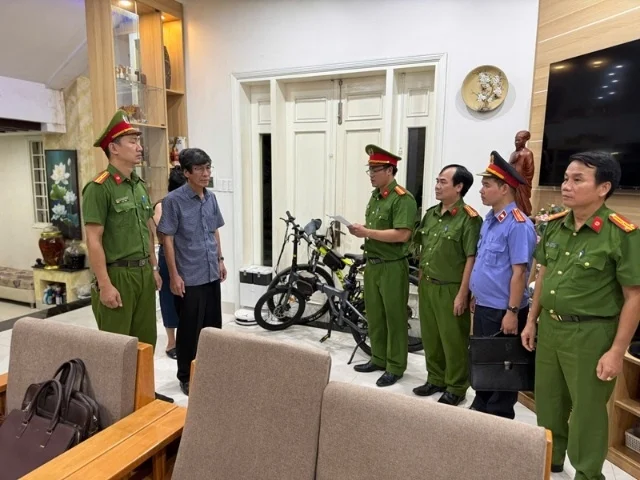 Giám đốc Ban Quản lý dự án ở Huế bị bắt