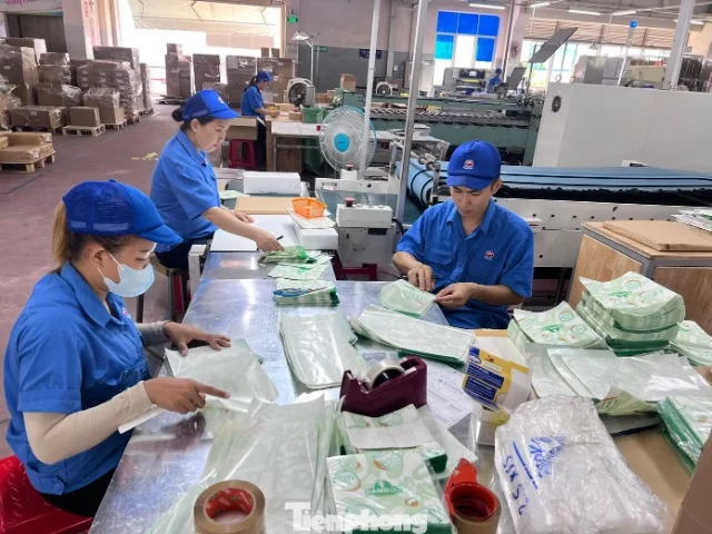 Dòng tiền khổng lồ đổ vào ngân hàng, sao doanh nghiệp không thể tiếp cận?