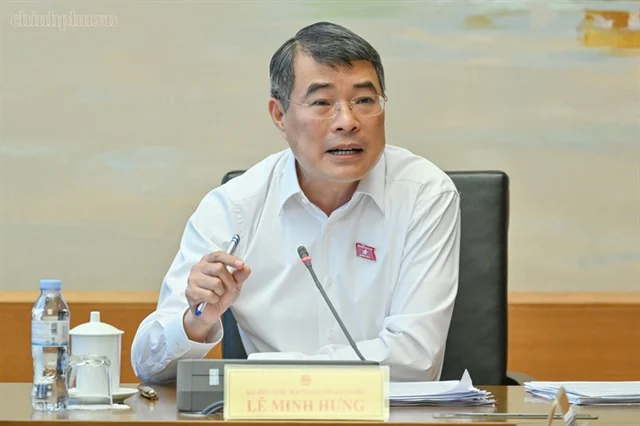 Thủ tướng: Cơ cấu lại nguồn lực hơn 800 ngàn tỷ đồng để giảm 15% chi thường xuyên, tăng 15% chi đầu tư
