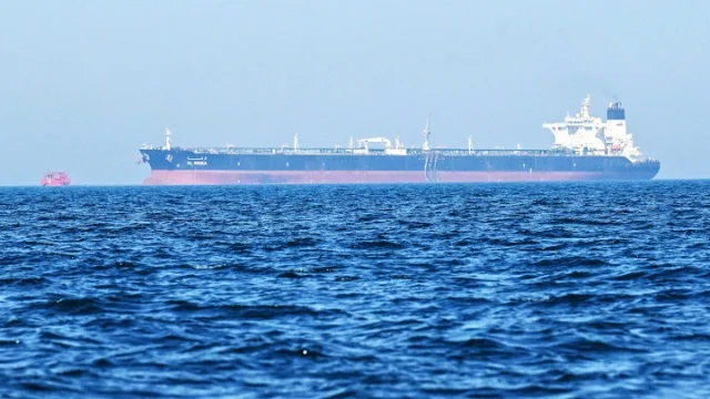 Căng thẳng Hormuz thổi bùng cơn khát tàu chở dầu, giá tàu vượt đỉnh 2008