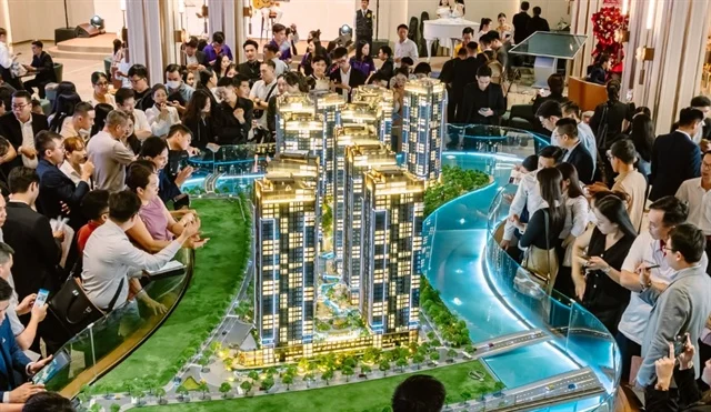 Nợ vay doanh nghiệp bất động sản vượt 500,000 tỷ giữa áp lực lãi suất nóng lên từng ngày