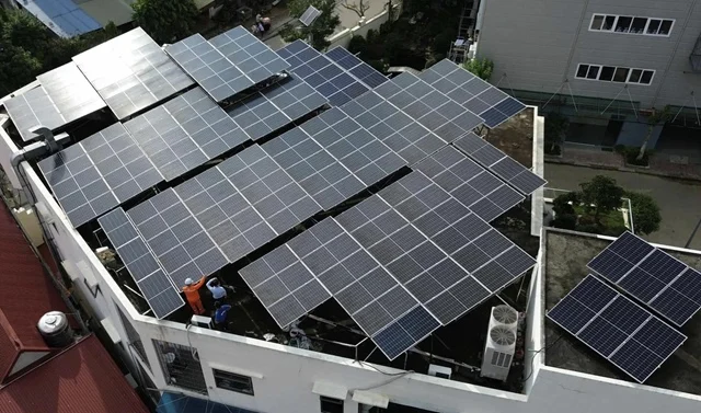 Hà Nội dự kiến hỗ trợ 6 triệu đồng/hộ lắp điện mặt trời mái nhà kèm pin lưu trữ