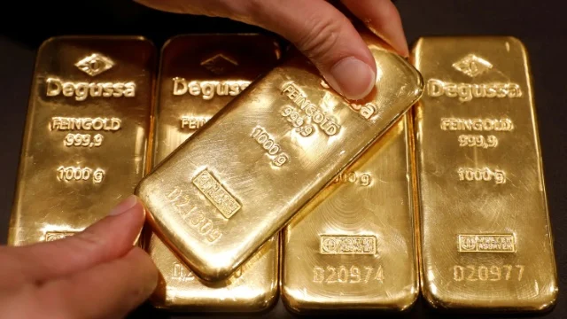 Vàng thế giới tiếp tục xuyên thủng mốc 4,700 USD trước thềm dữ liệu lạm phát Mỹ
