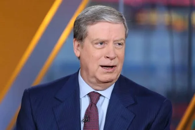 Stanley Druckenmiller: “Lợi suất tăng là tín hiệu cảnh báo, cố kìm hãm tín hiệu đó chỉ khiến rủi ro lớn hơn”