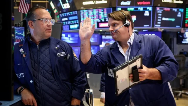 Dow Jones tăng 3 phiên liên tiếp