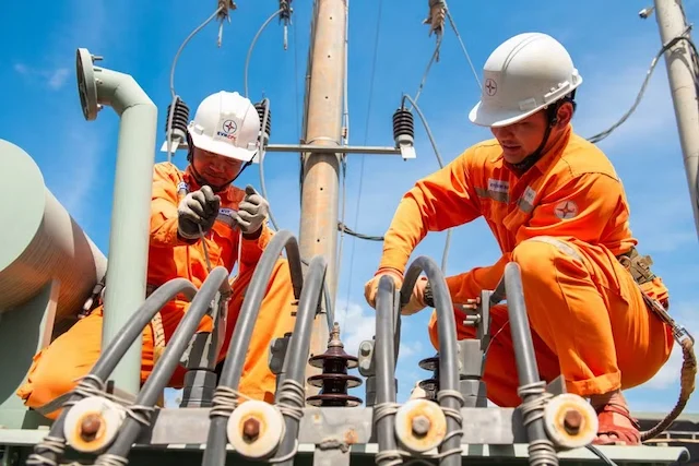 Bảo đảm đủ điện cho tăng trưởng hai con số: Giải bài toán nguồn cung và truyền tải