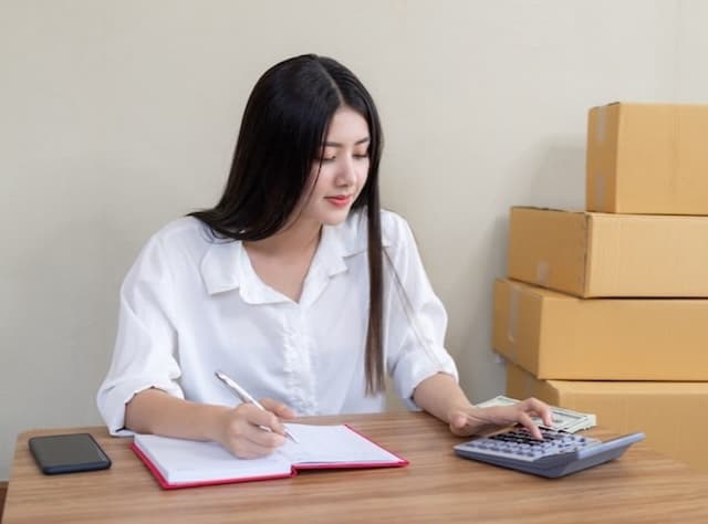 Doanh thu dưới 10 tỷ đồng: Cá nhân kinh doanh, doanh nghiệp có được giảm 30% thuế?