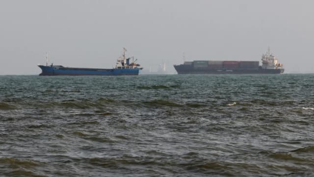 Dầu Brent vượt 90 USD/thùng sau khi căng thẳng Mỹ-Iran nóng trở lại