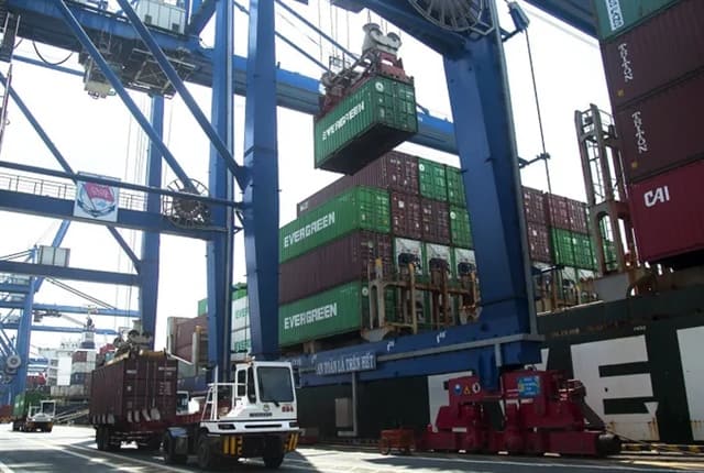 8 tháng đầu năm 2026, tổng kim ngạch xuất, nhập khẩu hàng hóa đạt 770.14 tỷ USD