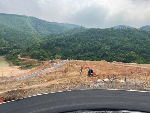 Chủ khu biệt thự Đảo Ngọc lãi nửa đầu năm gấp 11 lần cùng kỳ