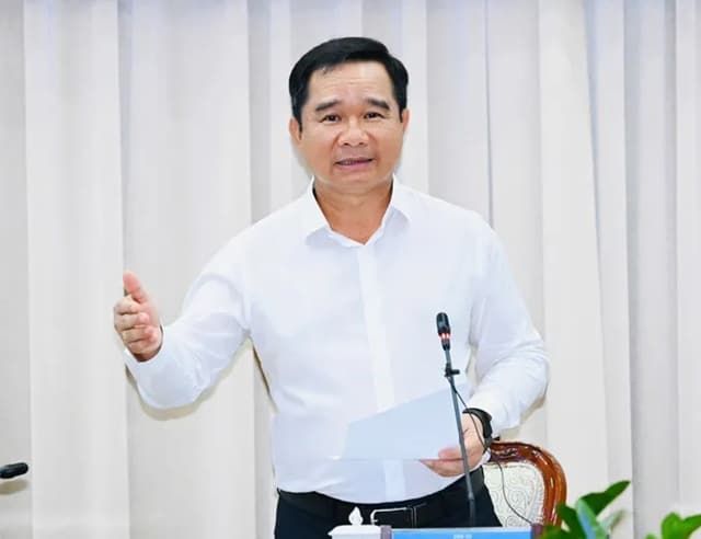Chủ tịch UBND TPHCM yêu cầu thủ tục “một cửa” phải thực chất hơn