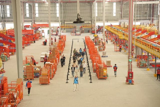 Lợi nhuận của SCOMMERCE lao dốc 95% sau đợt phát hành trái phiếu đầu tiên