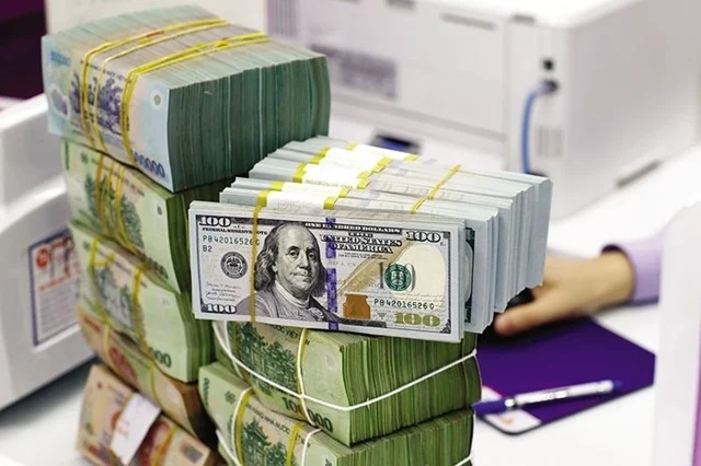 Ngân hàng Nhà nước nâng tỷ giá trung tâm lên kỷ lục 25,617 VND/USD