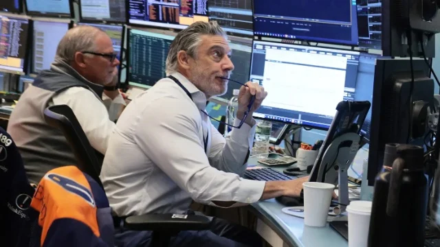 Dow Jones ghi nhận tuần tồi tệ nhất kể từ tháng 3/2026