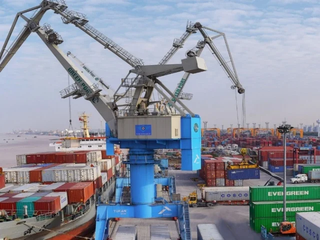 Viconship muốn vay 2,200 tỷ đồng từ 4 công ty con